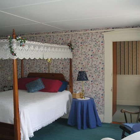 Old Red Inn & Cottages North Conway Bilik gambar